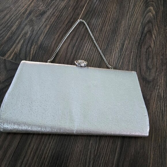 Vintage (circa 50's/60s) Fancy Silver Cocktail Clutch with Chain - Picture 8 of 8